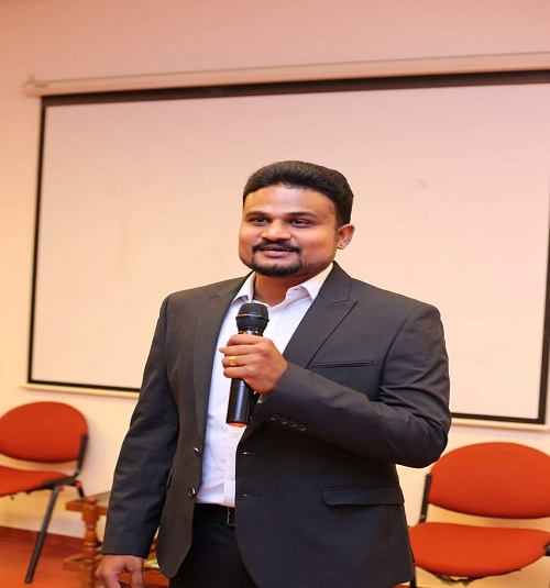 Simple trust founder